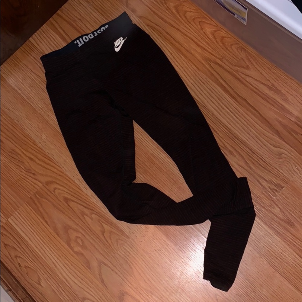 Nike striped maroon sport leggings